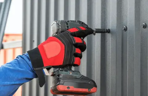 Travaux de zinguerie - Saint-Gobain